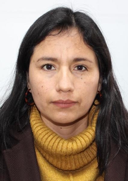 Iris Milagros Rashta Lopez, fotografía registrada en su hoja de vida ante el JNE