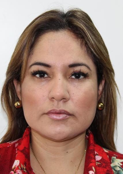 Maria Perla Espinoza Aquino, fotografía registrada en su hoja de vida ante el JNE
