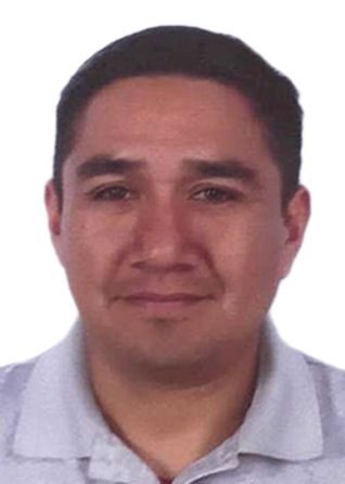 Pedro Alex Calderon Naveros, fotografía registrada en su hoja de vida ante el JNE