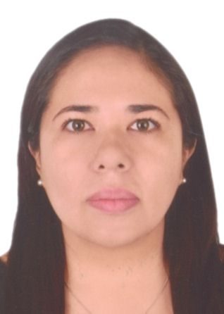 Ruth Edith Escudero Tacusi-Oblitas, fotografía registrada en su hoja de vida ante el JNE