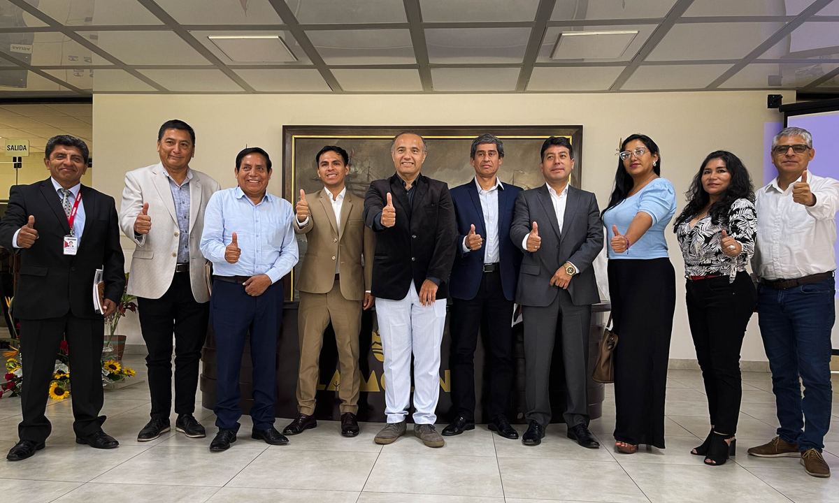 Fotografía publicada por la Municipalidad de La Molina con el comunicado "Mancomunidad de Lima Este trabajará proyectos con Sedapal en favor de sus vecino"