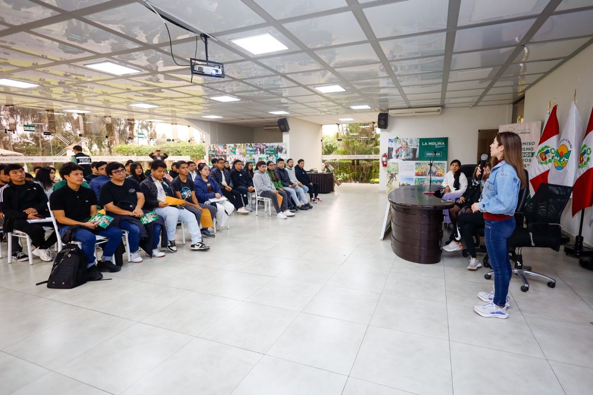 Fotografía publicada por la Municipalidad de La Molina con el comunicado "Bolsa de Trabajo de La Molina cuenta con ofertas variadas para los vecinos"