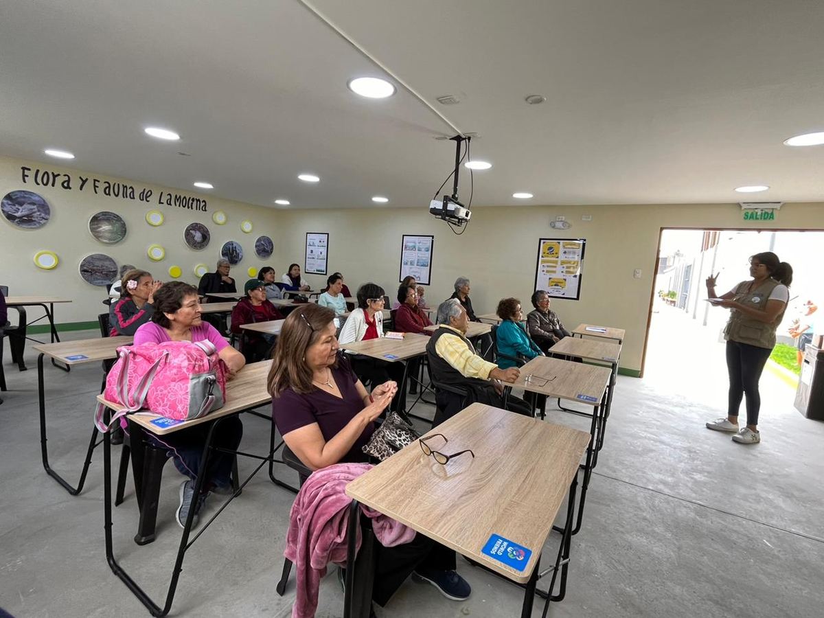 Fotografía publicada por la Municipalidad de La Molina con el comunicado "Vecinos del CIAM visitaron Centro de Educación Ambiental"