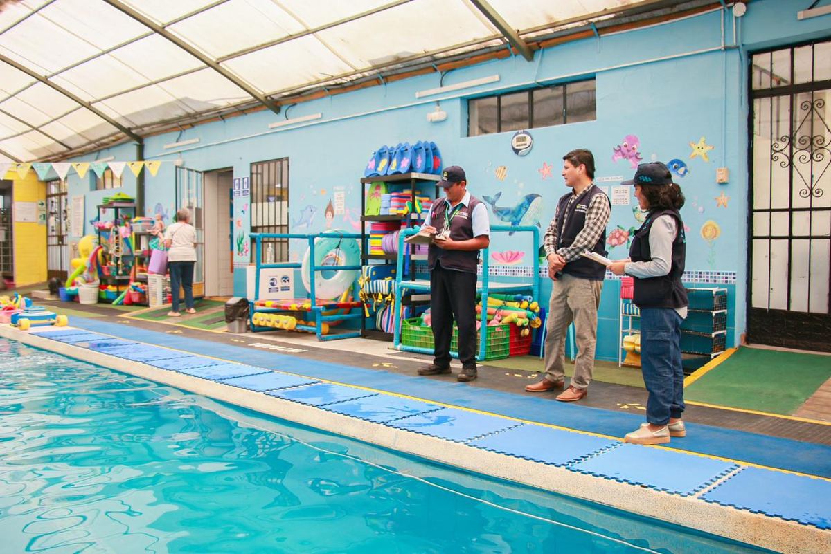 Fotografía publicada por la Municipalidad de La Molina con el comunicado "La Molina inicia campaña de prevención sanitaria en piscinas del distrito"