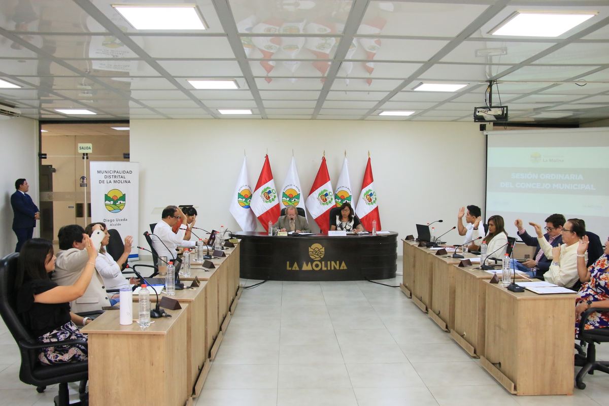 Fotografía publicada por la Municipalidad de La Molina con el comunicado "El alcalde de La Molina, Diego Uceda, formula votos de unión para el desarrollo "
