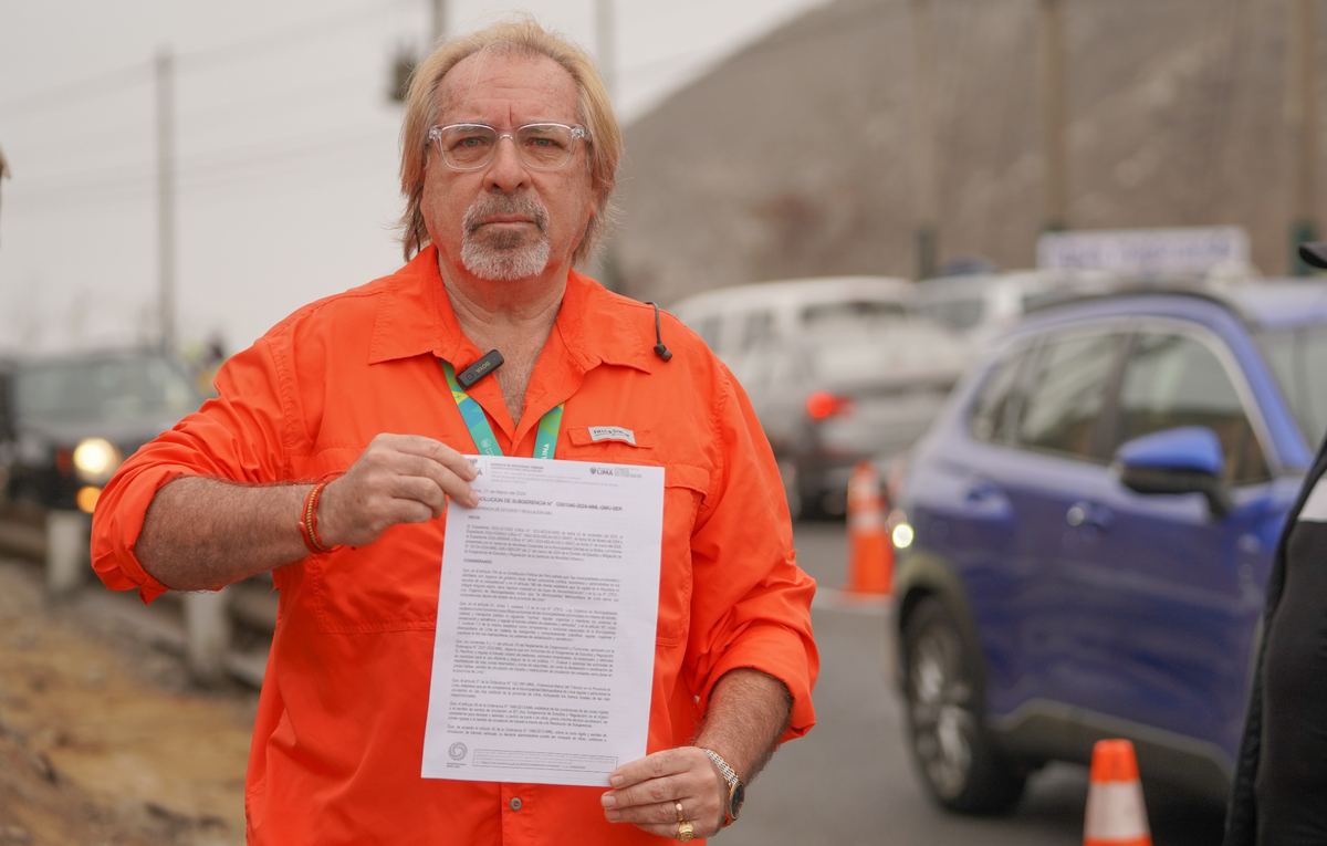 Fotografía publicada por la Municipalidad de La Molina con el comunicado "MUNICIPIO DE LA MOLINA CONTINUARÁ IMPLEMENTACIÓN DE UN TERCER CARRIL REVERSIBLE "