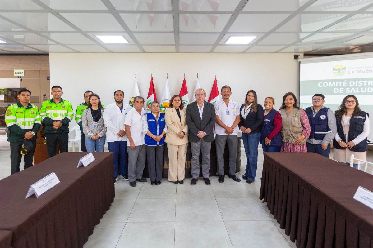 Fotografía publicada por la Municipalidad de La Molina con el comunicado "XI Reunión del Comité Distrital de Salud de La Molina"