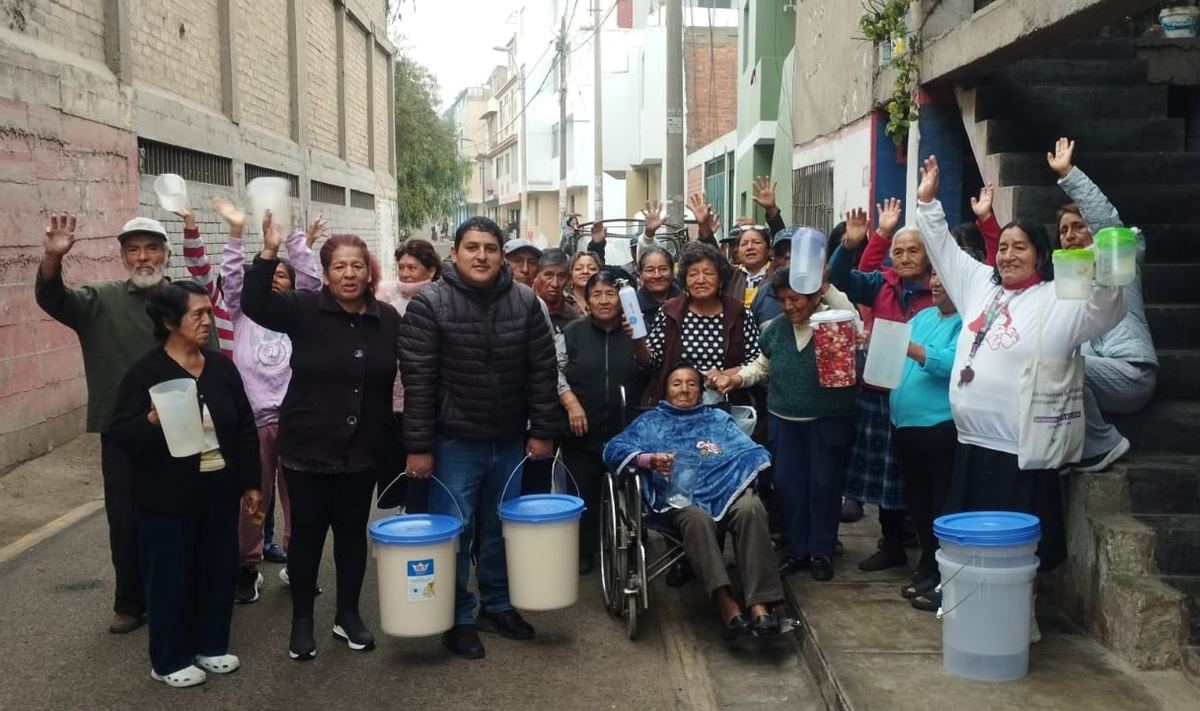 Fotografía publicada por la Municipalidad de La Molina con el comunicado "EL PROGRAMA “VACA MECÁNICA” BENEFICIA A MÁS DE 2,100 PERSONAS EN LA MOLINA"