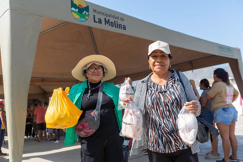 Fotografía publicada por la Municipalidad de La Molina con el comunicado "¡VUELVE LA OFERTA DEL POLLO ENTERO A SOLO 11 SOLES!"