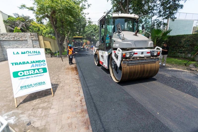 Fotografía publicada por la Municipalidad de La Molina con el comunicado "LA MOLINA CONSIDERADA ENTRE LOS DISTRITOS QUE MEJOR USA EL DINERO PARA OBRAS PÚB"