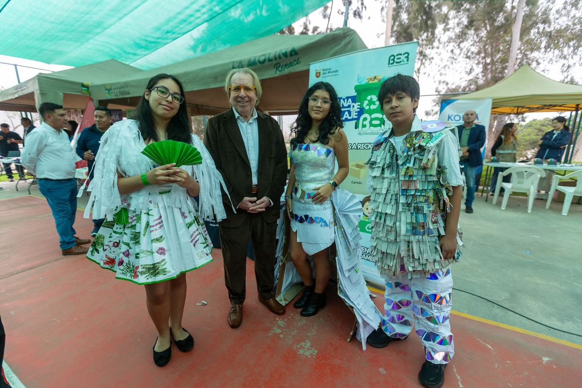 Fotografía publicada por la Municipalidad de La Molina con el comunicado "LA MOLINA CELEBRÓ EL DÍA MUNDIAL DEL MEDIOAMBIENTE CON FERIA, ARBORIZACIÓN Y PAR"